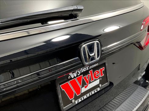 Used 2025 Honda Odyssey Elite image 24