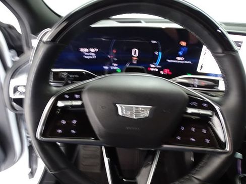 Certified 2024 Cadillac Lyriq Sport AWD/4WD image 6