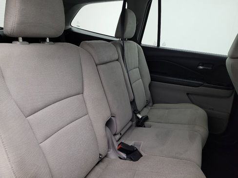 Used 2017 Honda Pilot LX image 19