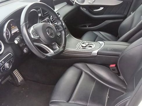 Used 2019 Mercedes-Benz GLC 300 4MATIC Coupe image 9