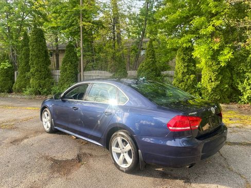 Used 2015 Volkswagen Passat 1.8T Limited Edition FWD image 3