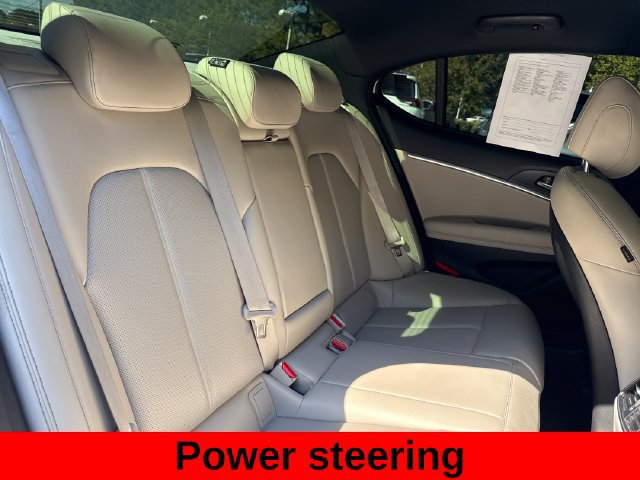 Used 2022 Genesis G70 2.0T AWD/4WD image 20