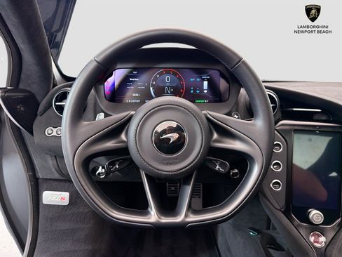 Used 2024 McLaren 750S RWD image 12