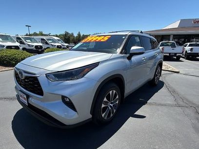Used 2021 Toyota Highlander XLE