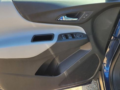 Used 2022 Chevrolet Equinox LS image 21