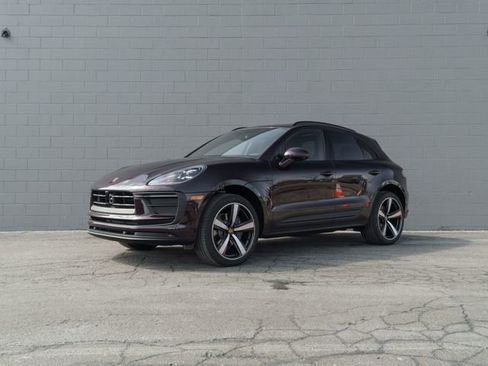 New 2026 Porsche Macan image 1
