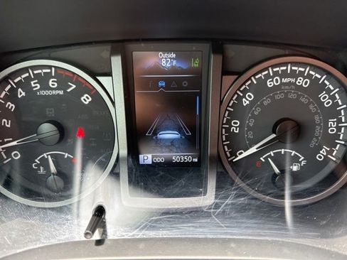 Used 2023 Toyota Tacoma TRD Off-Road w/ Technology Package AWD/4WD image 28