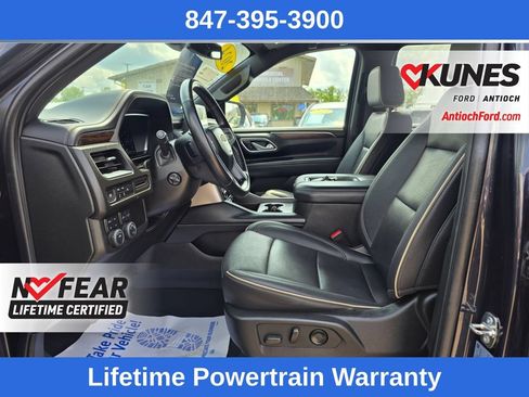 Used 2024 Chevrolet Suburban Premier AWD/4WD image 16