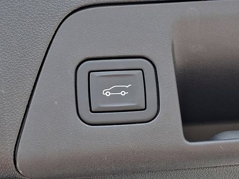 Used 2023 Buick Envision Preferred AWD/4WD image 28
