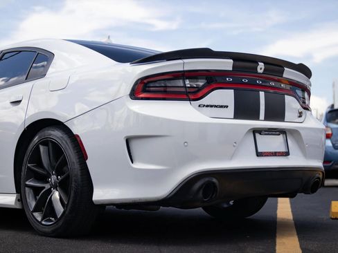Used 2019 Dodge Charger Scat Pack RWD image 9