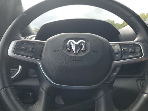 Used 2024 RAM 2500 Big Horn w/ Safety Group image 10