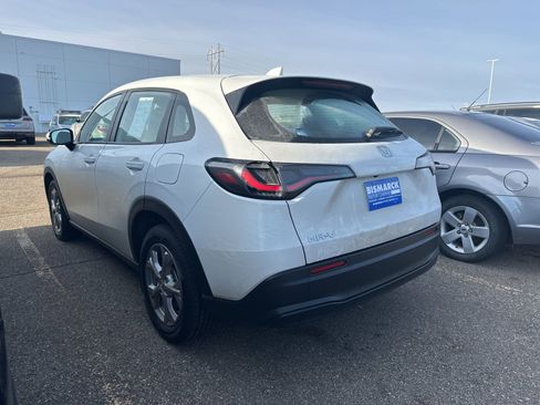 Used 2023 Honda HR-V LX image 4