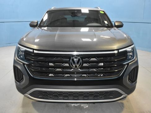 Used 2024 Volkswagen Atlas Cross Sport SE image 21