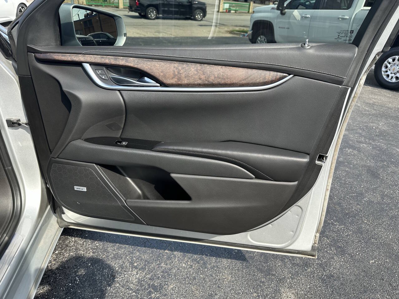 Used 2018 Cadillac XTS Luxury FWD image 17
