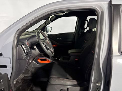Used 2023 Nissan Frontier PRO-4X w/ Pro Convenience Package AWD/4WD image 11