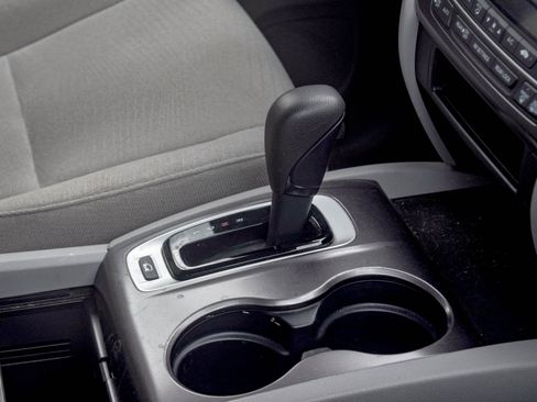 Used 2016 Honda Pilot EX image 5