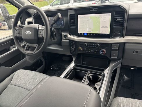 New 2025 Ford F250 XLT w/ Black Appearance Package image 33