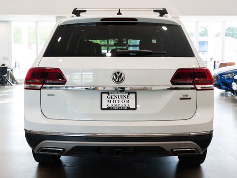 Used 2018 Volkswagen Atlas SEL Premium AWD/4WD image 5