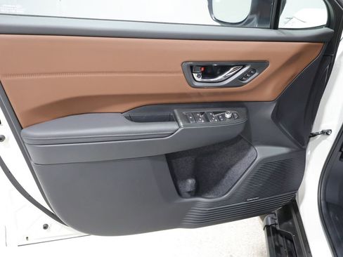 Used 2026 Subaru Outback Touring XT AWD/4WD image 14