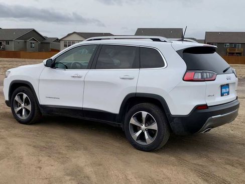 Used 2019 Jeep Cherokee Limited image 6