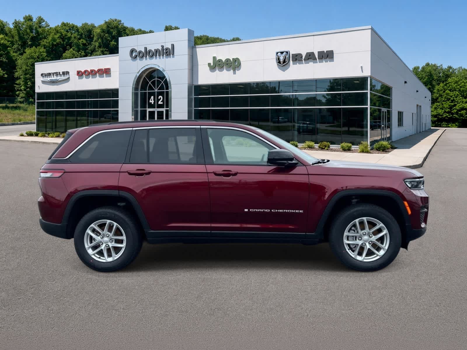 New 2026 Jeep Grand Cherokee Laredo AWD/4WD image 7