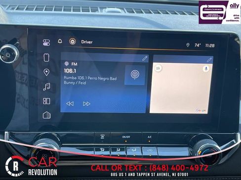 Used 2024 Chevrolet Colorado LT RWD image 19