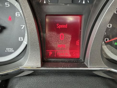 Used 2010 GMC Terrain SLT FWD image 21