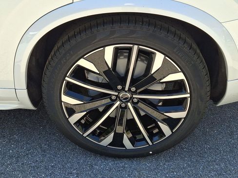 New 2026 Volvo XC90 T8 Ultra w/ Protection Package AWD/4WD image 5