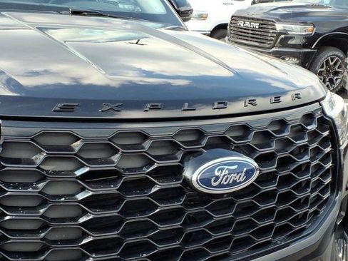 Used 2025 Ford Explorer ST-Line AWD/4WD image 33