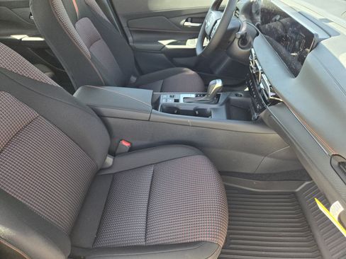 New 2026 Nissan Sentra SR FWD image 13