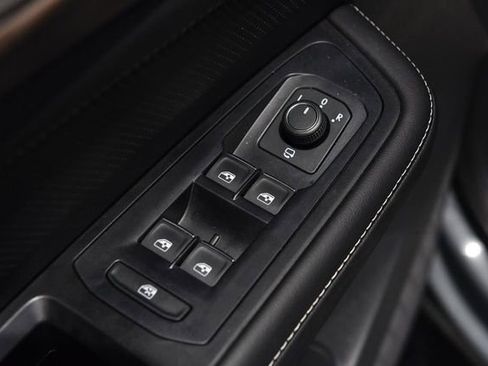 Certified 2025 Volkswagen Atlas SEL Premium R-Line AWD/4WD image 8