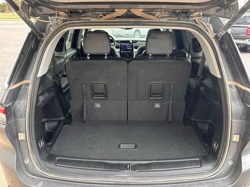 Used 2023 Jeep Grand Cherokee L Limited image 17