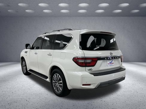 Used 2022 Nissan Armada SL w/ Captain's Chairs Package RWD image 3