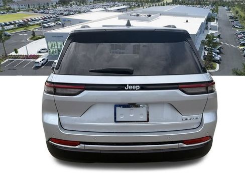 New 2026 Jeep Grand Cherokee Limited RWD image 5
