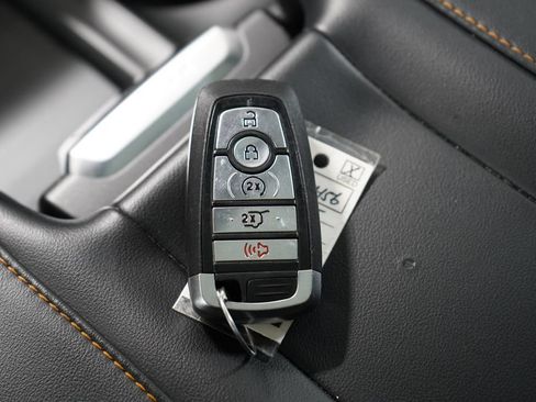 Used 2025 Ford Expedition Tremor AWD/4WD image 22