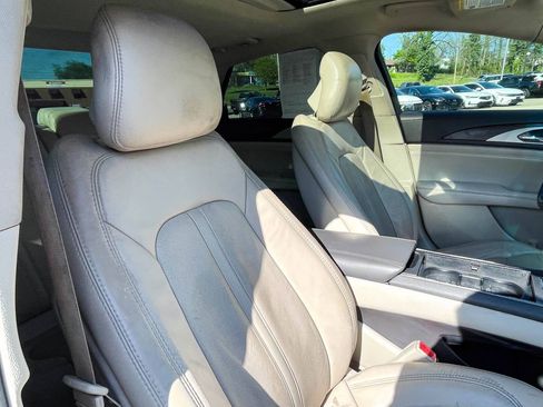 Used 2017 Lincoln MKZ Reserve w/ Climate Package image 10