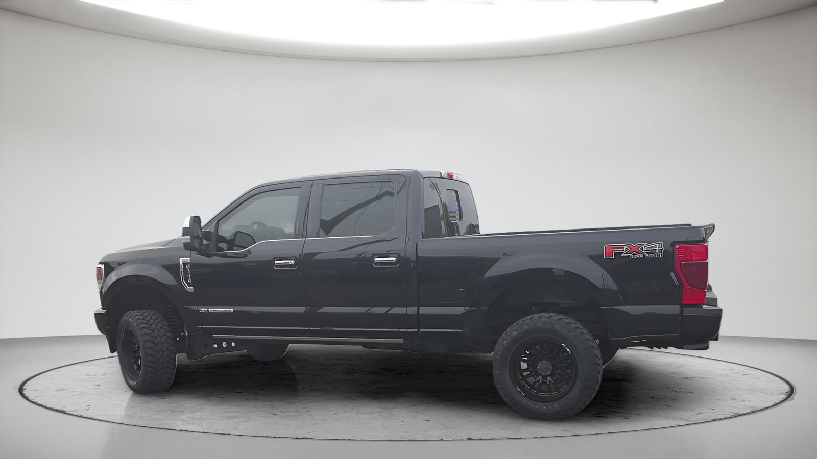 Used 2022 Ford F350 Platinum w/ FX4 Off-Road Package AWD/4WD image 10