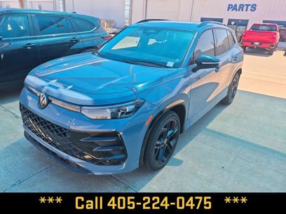 Used 2025 Volkswagen Tiguan SE R-Line