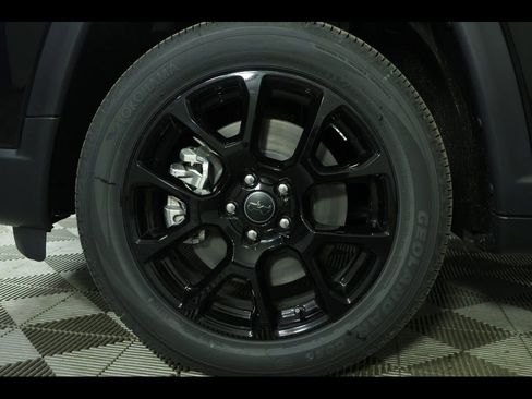 New 2026 Jeep Compass Latitude image 12