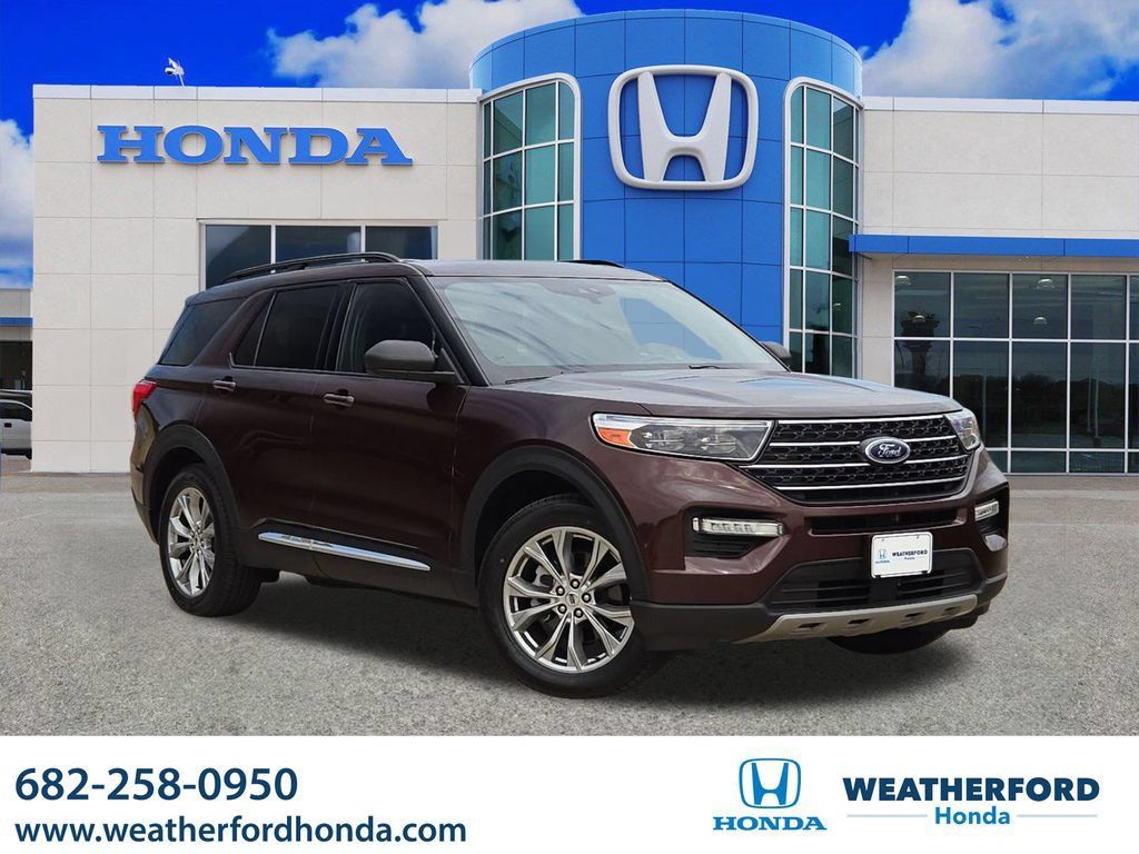 Used 2020 Ford Explorer XLT w/ Equipment Group 202A AWD/4WD image 1