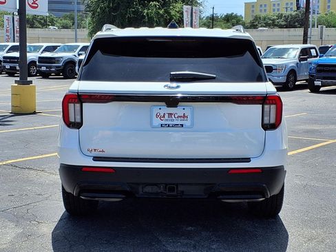 Certified 2025 Ford Explorer ST-Line w/ Premium Package RWD image 7