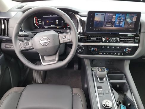 New 2026 Nissan Pathfinder SL AWD/4WD image 8