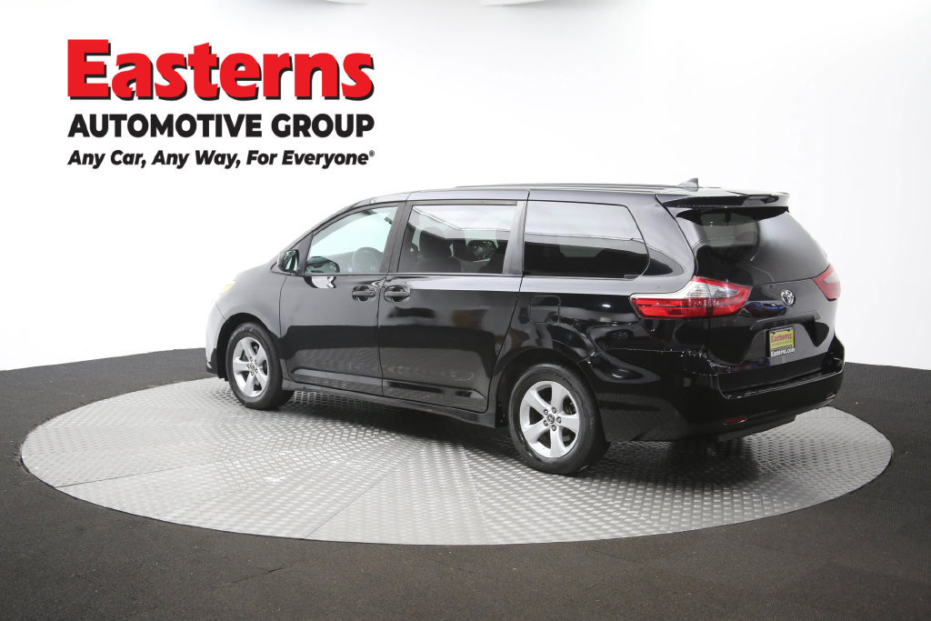 Used 2020 Toyota Sienna L FWD image 64