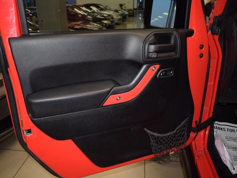 Used 2013 Jeep Wrangler Unlimited Sport image 14