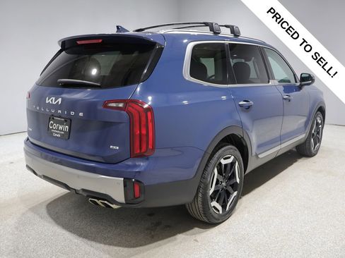 Used 2025 Kia Telluride S AWD/4WD image 2
