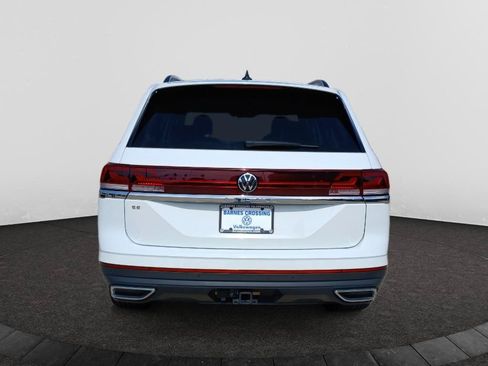 Used 2025 Volkswagen Atlas SE w/ Panoramic Sunroof Package FWD image 6