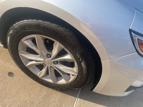 Used 2020 Chevrolet Malibu LT FWD image 4