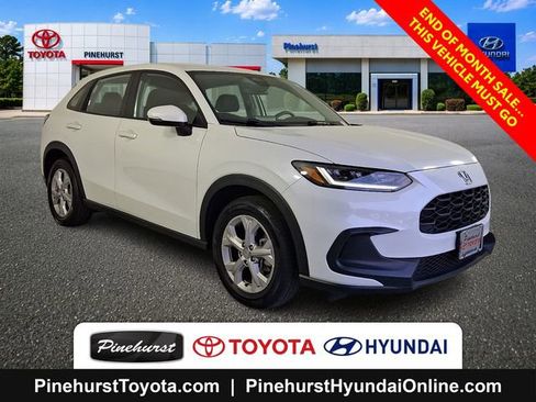 Used 2023 Honda HR-V LX image 1