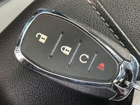Used 2025 Chevrolet Blazer LT FWD image 29