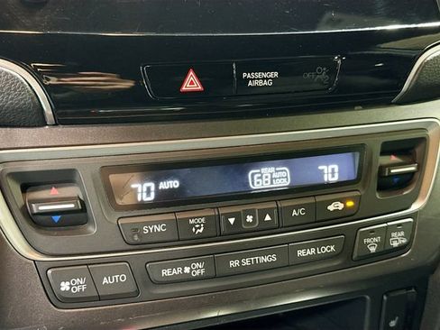 Used 2022 Honda Pilot Sport image 16